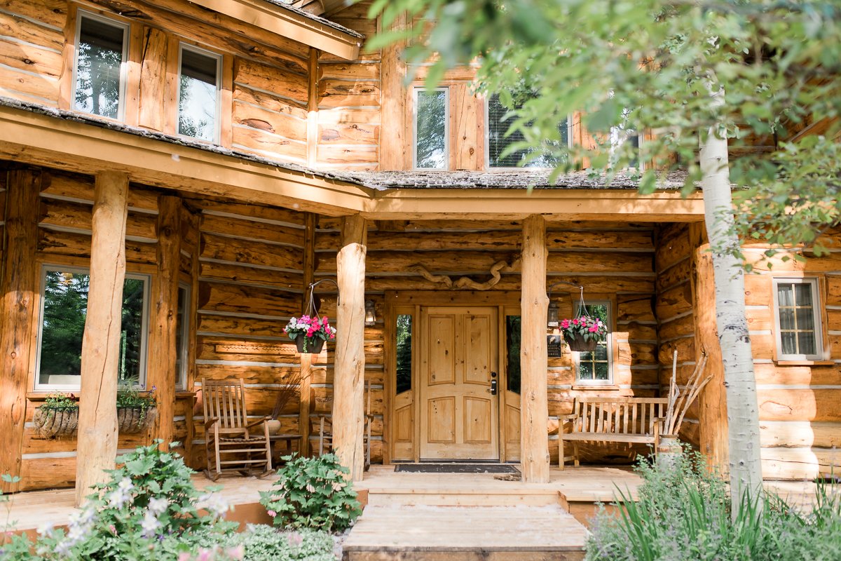 Noel and Dirk's Jackson Hole wedding with ceremony at the Wedding Tree in Bridger Teton National Forest and reception at the Bentwood Inn in Wilson, Wyoming. Photography by wyoming wedding photographer, Megan Lee Photography.